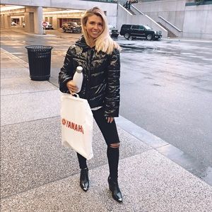 Meet your Posher, Olivia